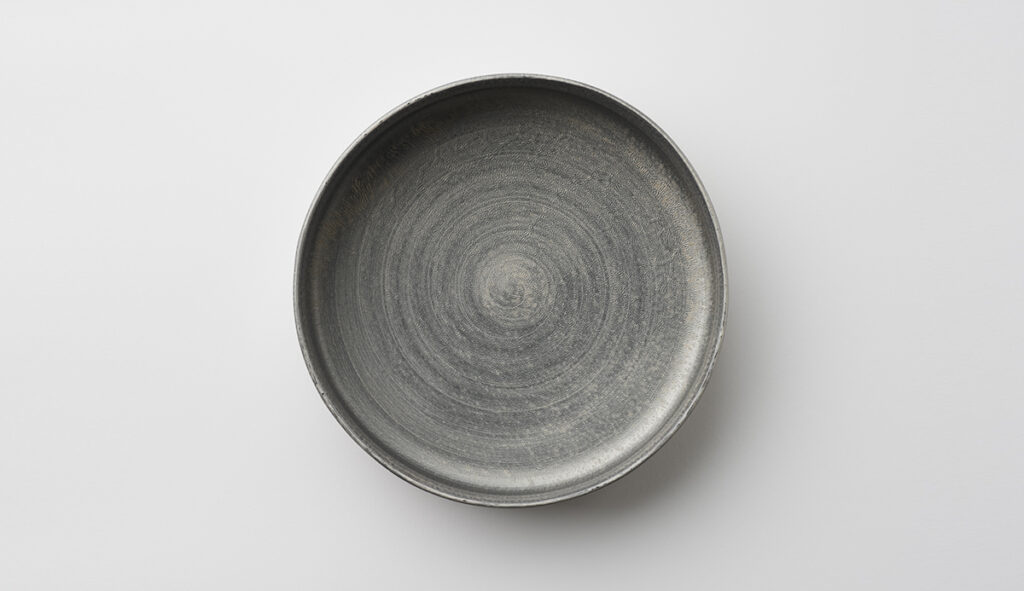 SHO Silver Mica Extra Deep Serving Dish 24cm