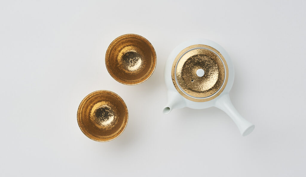 Gold and Black 2 Tea Cups and Teapot