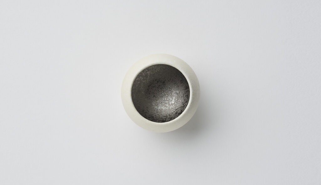 AMAKUSA White Matte and Silver Small Bowl