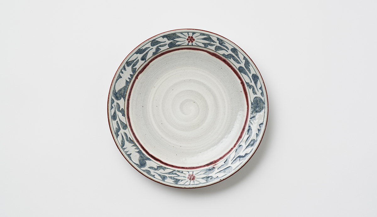 0621_19055 Flowering Plant Plate (approx. 21cm)
