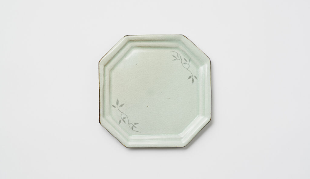 Ivy Carved Celadon Octagonal plate(S)