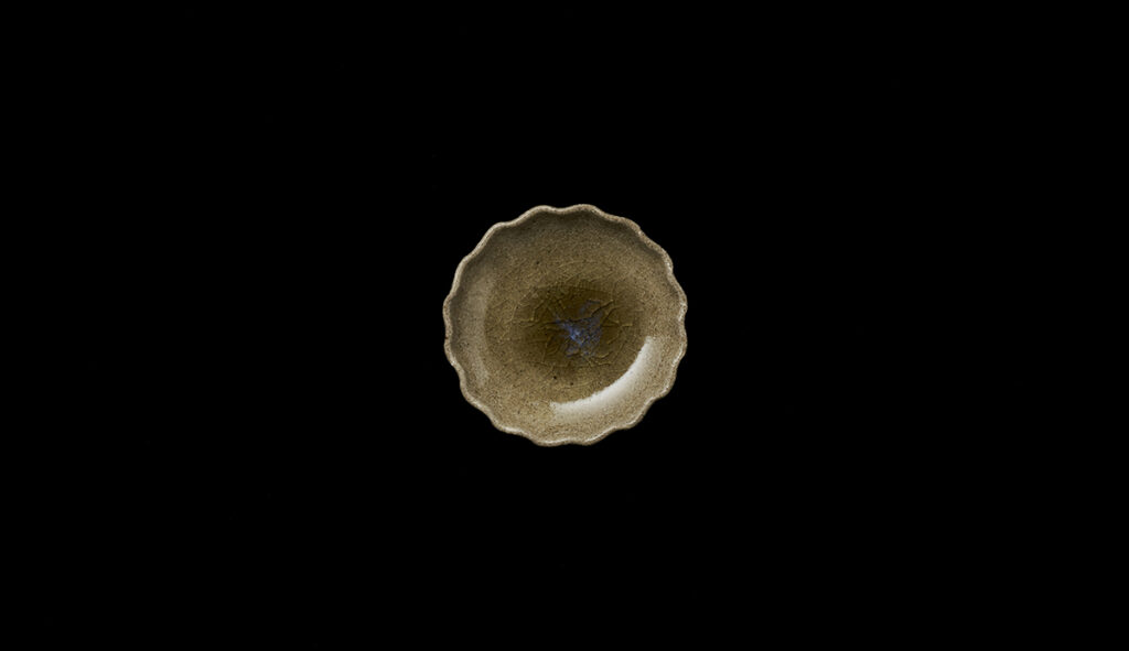 青唐津輪花四寸皿Blue Karatsu Rinka Plate