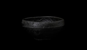 黒唐津引出茶碗Dark Karatsu Tea Bowl